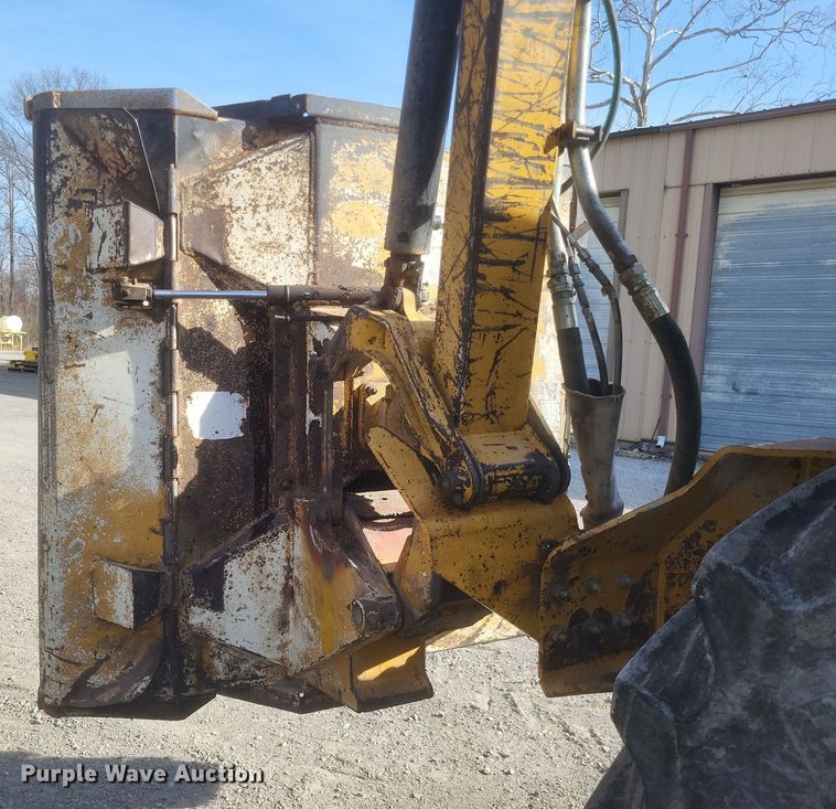 image for item DS5342 2015 John Deere 6115M MFWD tractor