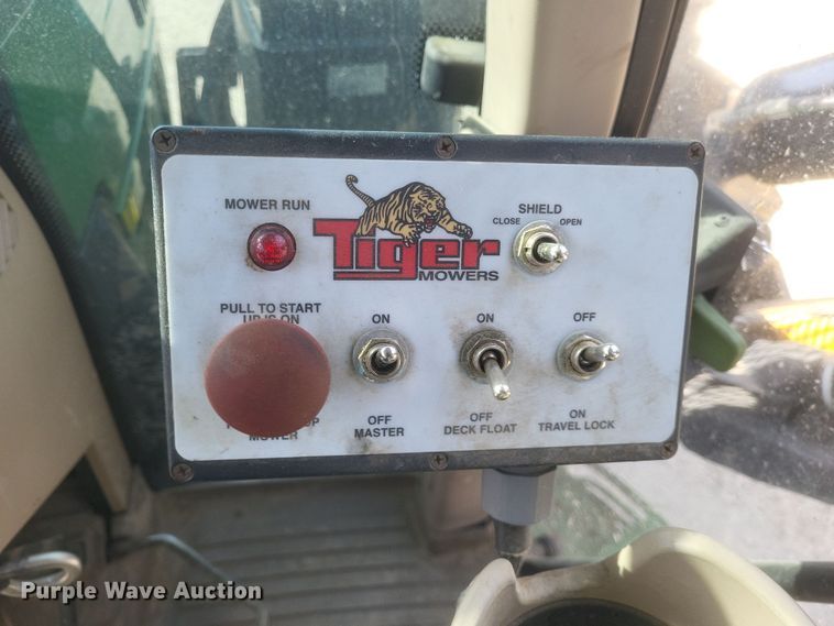 image for item DS5342 2015 John Deere 6115M MFWD tractor