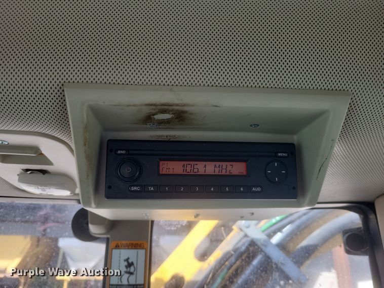 image for item DS5342 2015 John Deere 6115M MFWD tractor