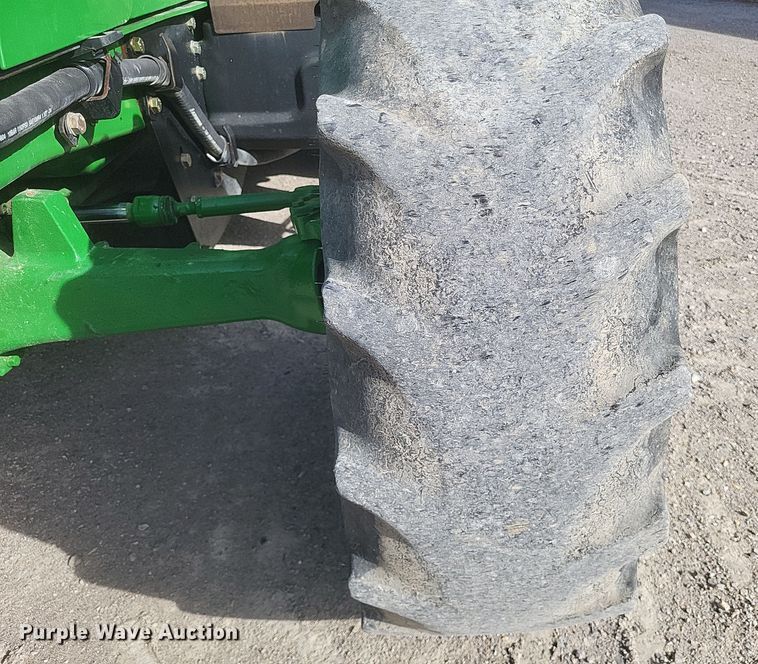 image for item DS5342 2015 John Deere 6115M MFWD tractor