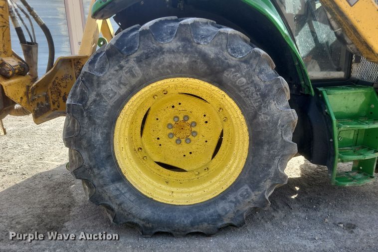 image for item DS5342 2015 John Deere 6115M MFWD tractor