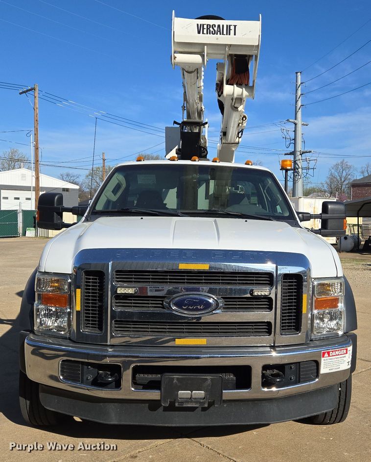 image for item DS5355 2010 Ford F550 Super Duty XLT bucket truck