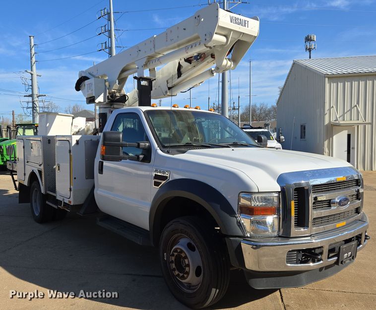 image for item DS5355 2010 Ford F550 Super Duty XLT bucket truck