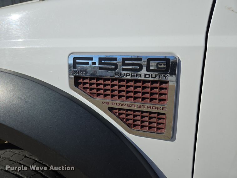 image for item DS5355 2010 Ford F550 Super Duty XLT bucket truck
