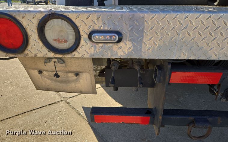 image for item DS5355 2010 Ford F550 Super Duty XLT bucket truck