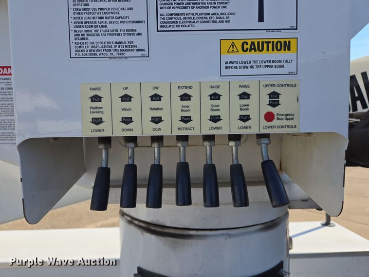 image for item DS5355 2010 Ford F550 Super Duty XLT bucket truck