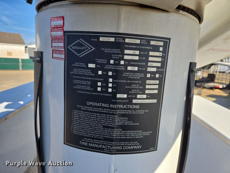 image for item DS5355 2010 Ford F550 Super Duty XLT bucket truck