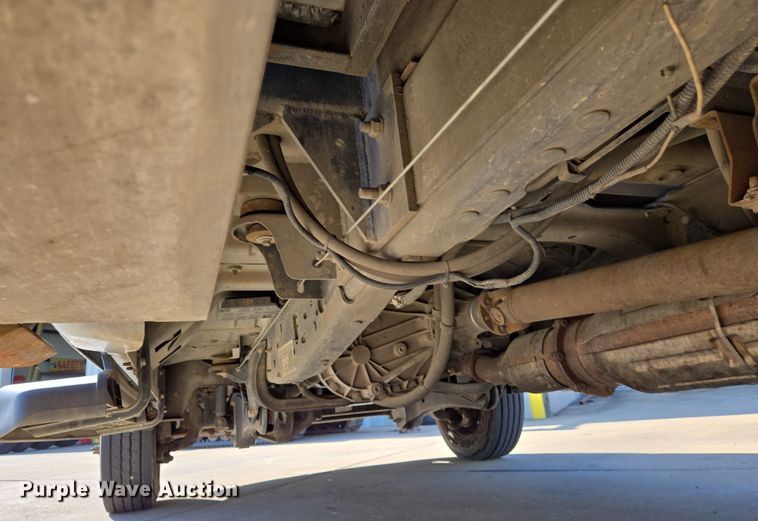 image for item DS5355 2010 Ford F550 Super Duty XLT bucket truck