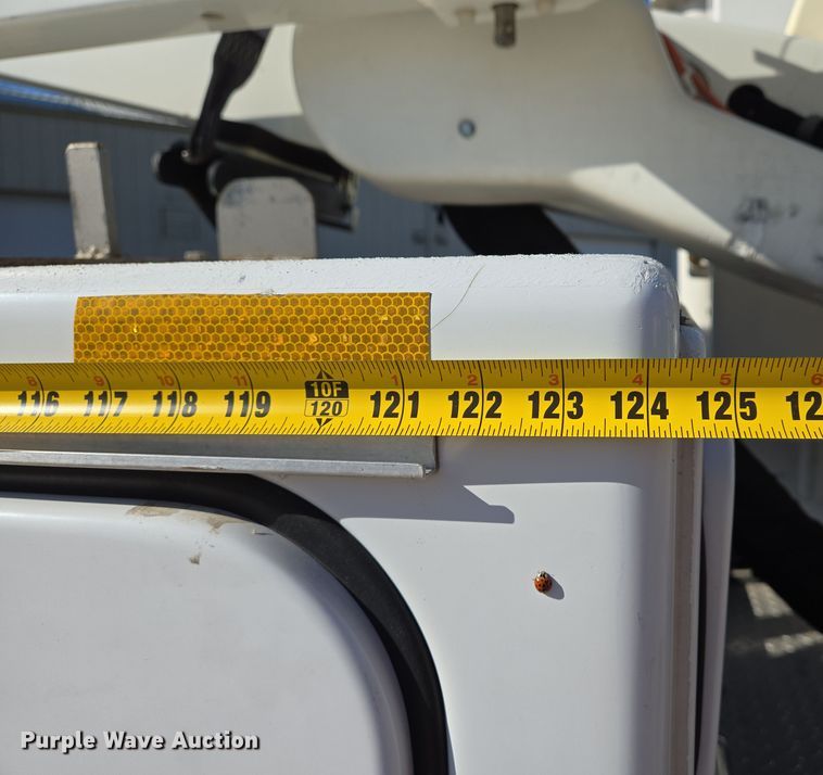 image for item DS5355 2010 Ford F550 Super Duty XLT bucket truck