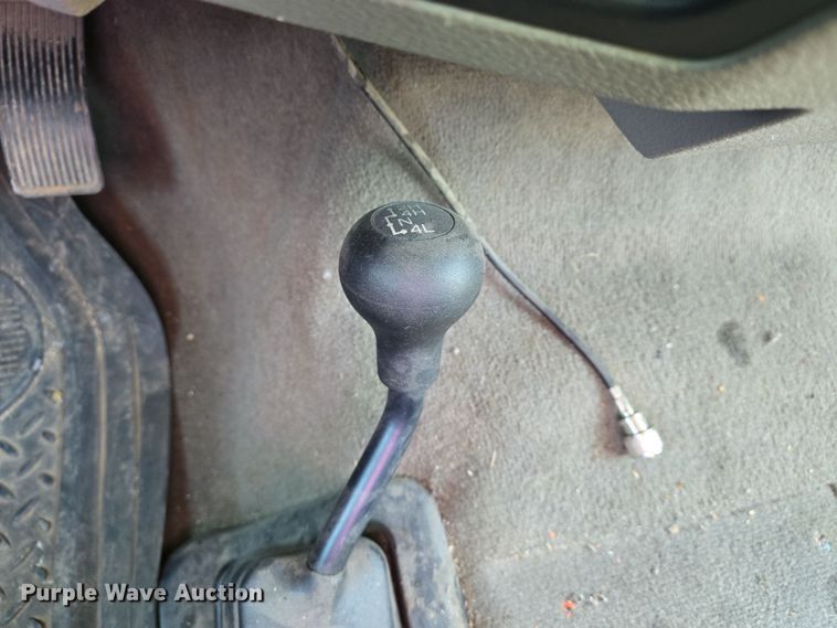 image for item DS5355 2010 Ford F550 Super Duty XLT bucket truck