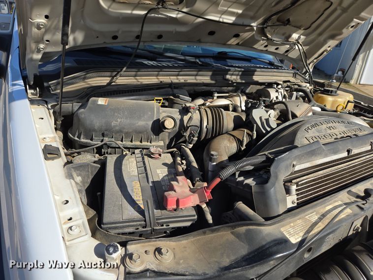 image for item DS5355 2010 Ford F550 Super Duty XLT bucket truck