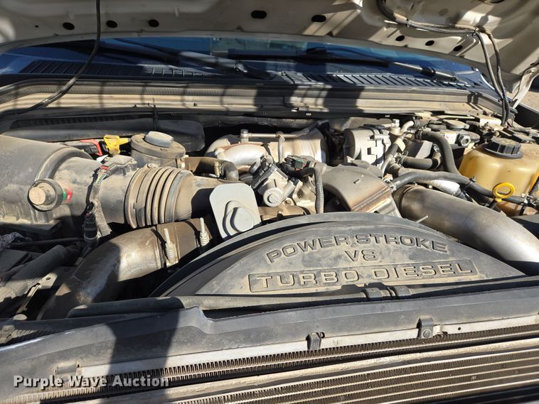 image for item DS5355 2010 Ford F550 Super Duty XLT bucket truck