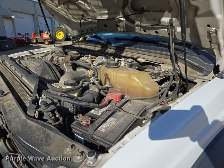 image for item DS5355 2010 Ford F550 Super Duty XLT bucket truck