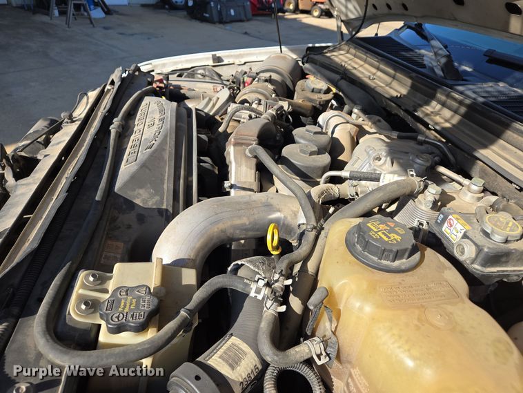 image for item DS5355 2010 Ford F550 Super Duty XLT bucket truck