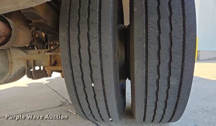 image for item DS5355 2010 Ford F550 Super Duty XLT bucket truck