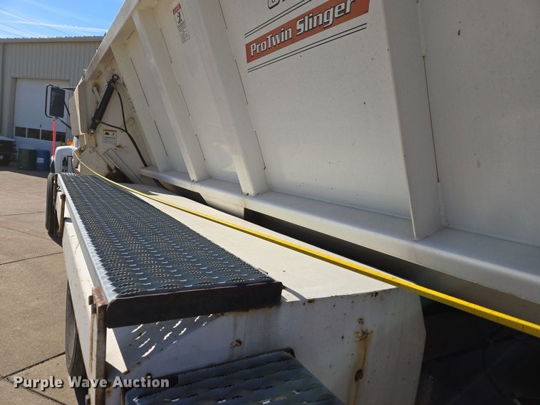 image for item DS5356 1990 GMC TopKick manure spreader truck