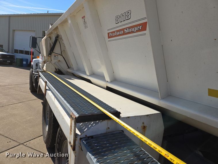 image for item DS5356 1990 GMC TopKick manure spreader truck