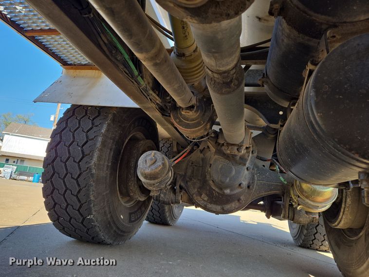 image for item DS5356 1990 GMC TopKick manure spreader truck