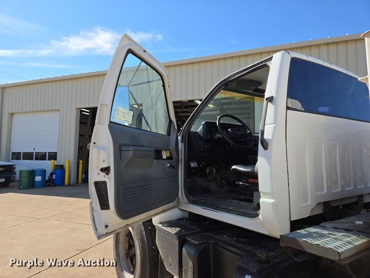 image for item DS5356 1990 GMC TopKick manure spreader truck