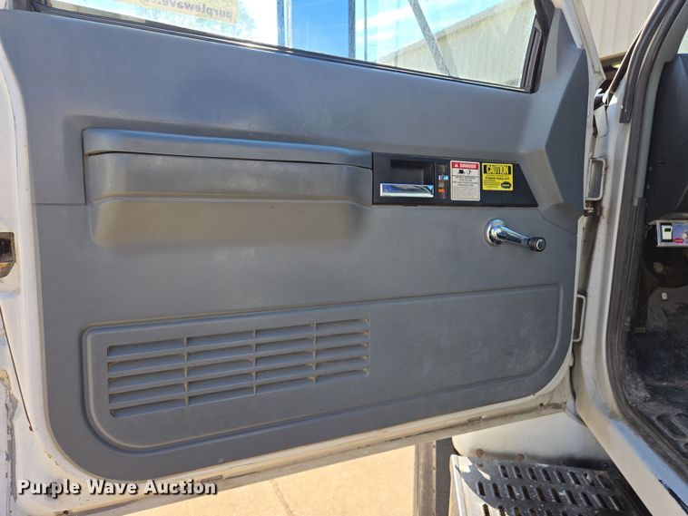 image for item DS5356 1990 GMC TopKick manure spreader truck