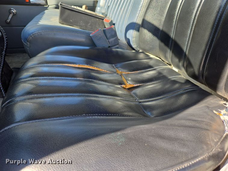 image for item DS5356 1990 GMC TopKick manure spreader truck