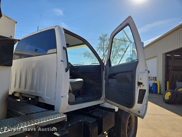 image for item DS5356 1990 GMC TopKick manure spreader truck