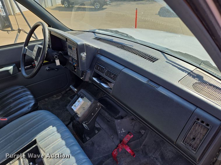 image for item DS5356 1990 GMC TopKick manure spreader truck