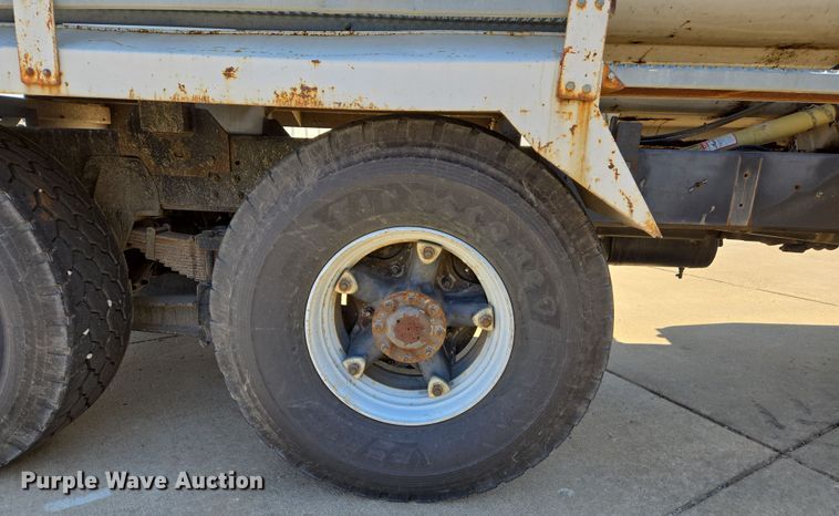 image for item DS5356 1990 GMC TopKick manure spreader truck