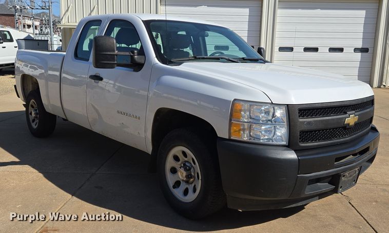 image for item DS5357 2011 Chevrolet Silverado 1500 Ext. Cab pickup truck