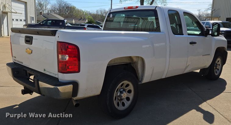 image for item DS5357 2011 Chevrolet Silverado 1500 Ext. Cab pickup truck