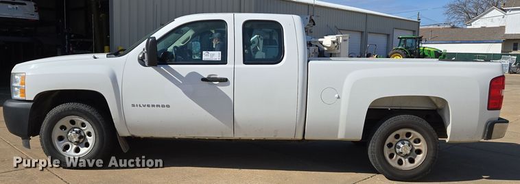 image for item DS5357 2011 Chevrolet Silverado 1500 Ext. Cab pickup truck