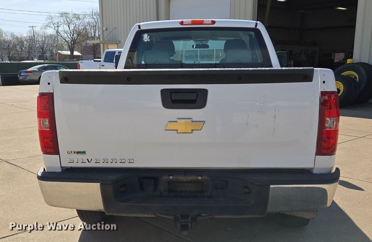 image for item DS5357 2011 Chevrolet Silverado 1500 Ext. Cab pickup truck