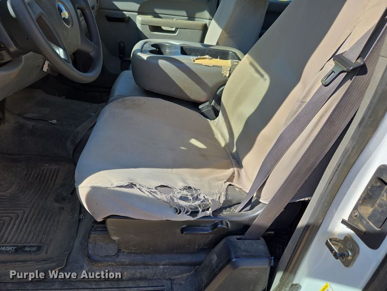 image for item DS5357 2011 Chevrolet Silverado 1500 Ext. Cab pickup truck