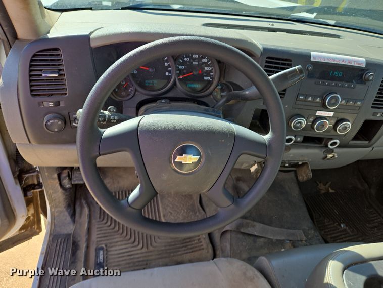 image for item DS5357 2011 Chevrolet Silverado 1500 Ext. Cab pickup truck