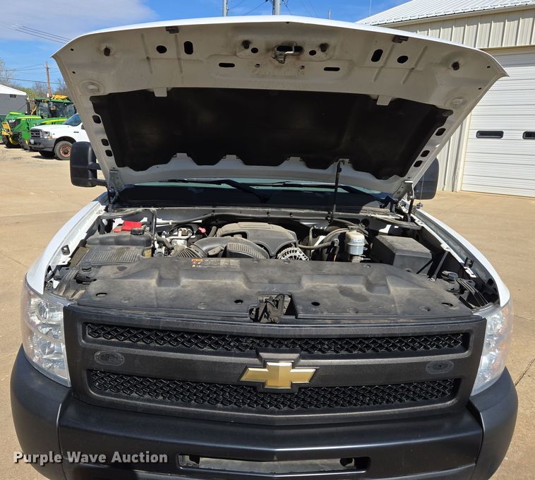image for item DS5357 2011 Chevrolet Silverado 1500 Ext. Cab pickup truck