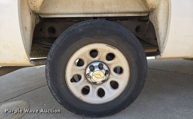 image for item DS5357 2011 Chevrolet Silverado 1500 Ext. Cab pickup truck