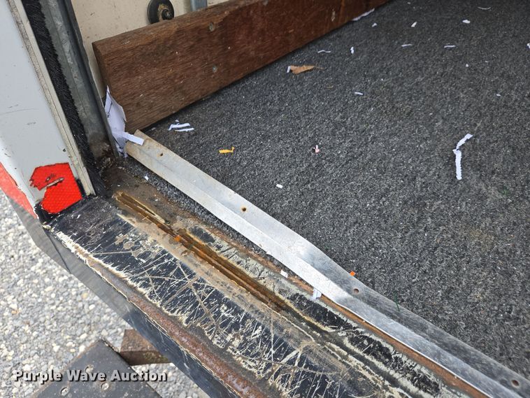 image for item DS5364 2000 Ford E350 Super Duty box truck