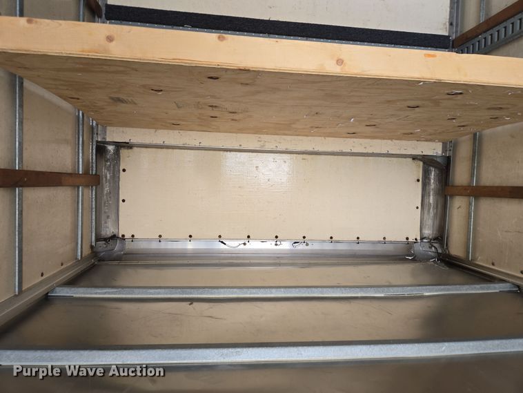 image for item DS5364 2000 Ford E350 Super Duty box truck