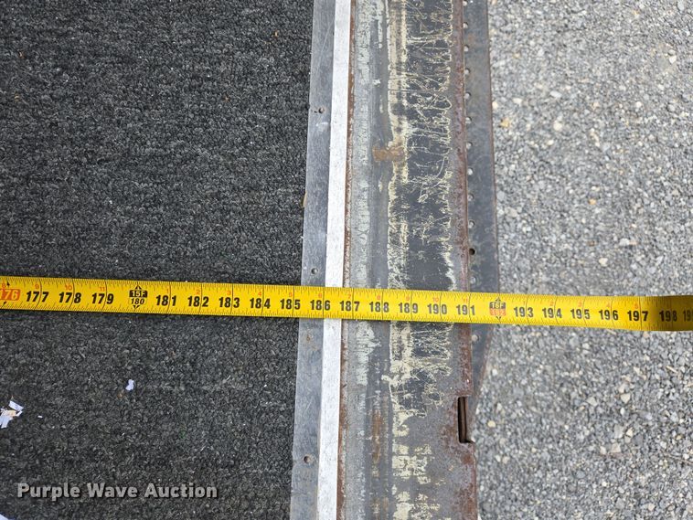 image for item DS5364 2000 Ford E350 Super Duty box truck