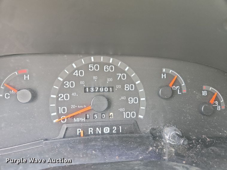 image for item DS5364 2000 Ford E350 Super Duty box truck