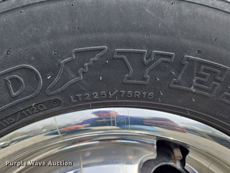 image for item DS5364 2000 Ford E350 Super Duty box truck