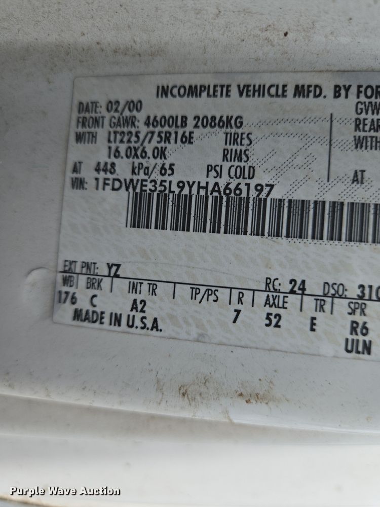 image for item DS5364 2000 Ford E350 Super Duty box truck