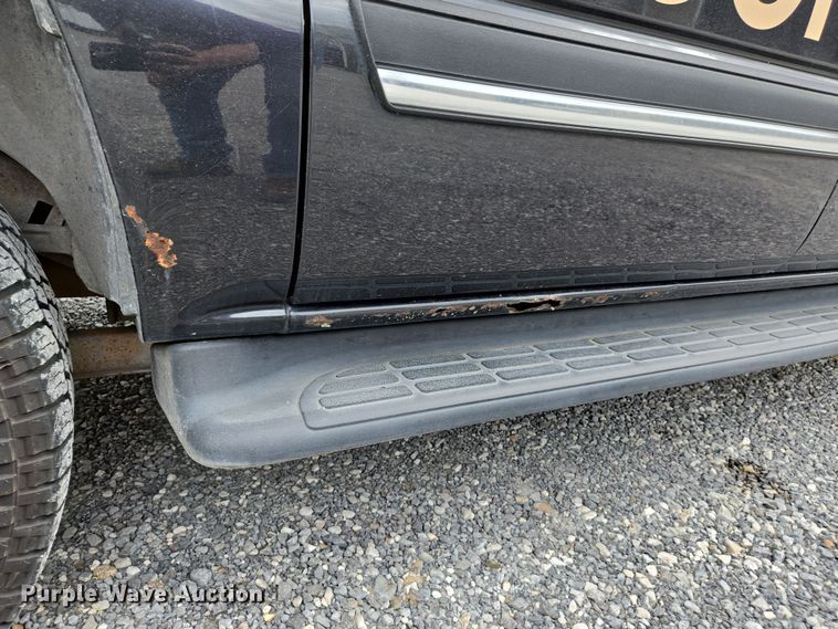 image for item DS5369 2005 Chevrolet Suburban Police SUV