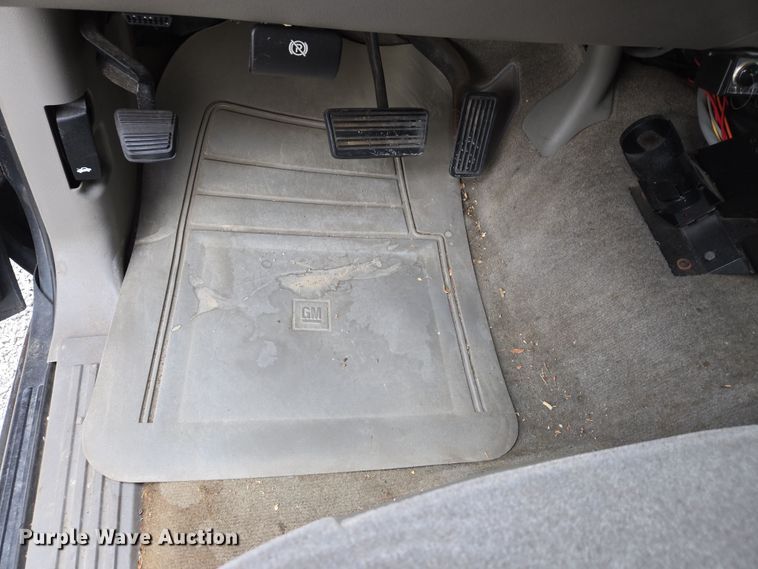 image for item DS5369 2005 Chevrolet Suburban Police SUV