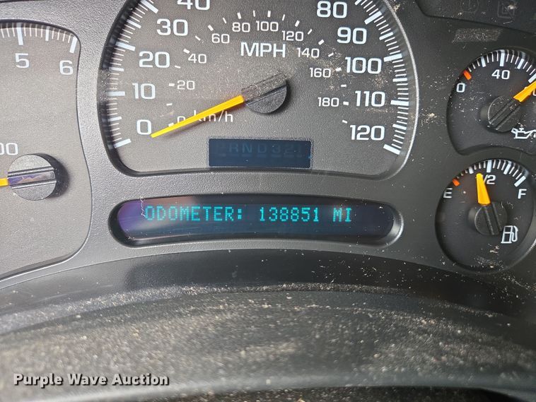 image for item DS5369 2005 Chevrolet Suburban Police SUV