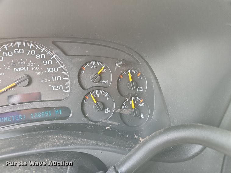 image for item DS5369 2005 Chevrolet Suburban Police SUV