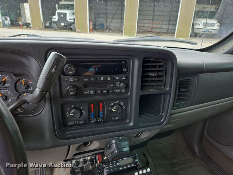 image for item DS5369 2005 Chevrolet Suburban Police SUV