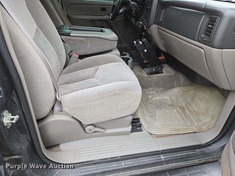 image for item DS5369 2005 Chevrolet Suburban Police SUV