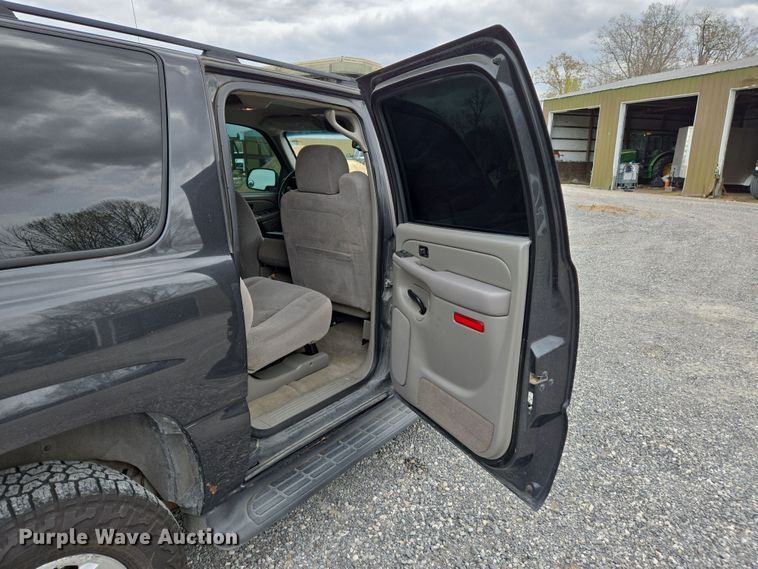 image for item DS5369 2005 Chevrolet Suburban Police SUV