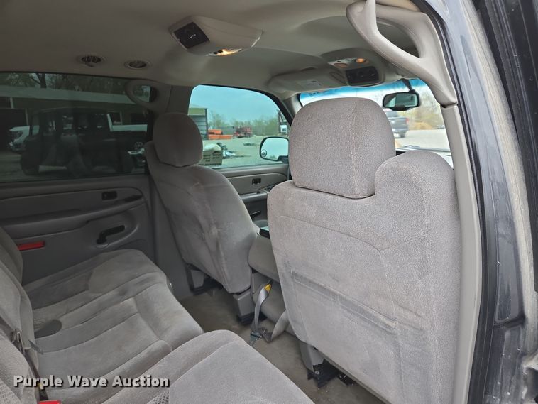 image for item DS5369 2005 Chevrolet Suburban Police SUV